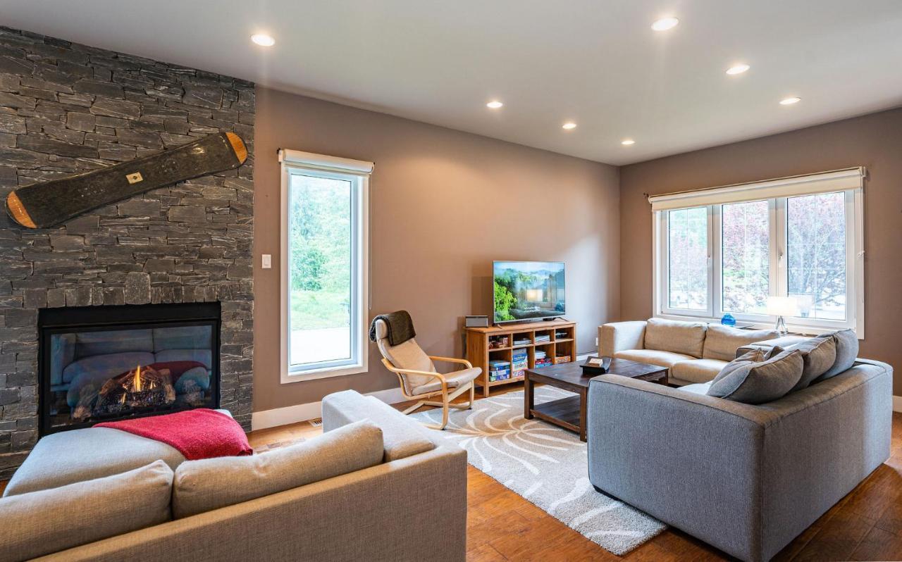 Aspen Lodge By Revelstoke Vacations Buitenkant foto